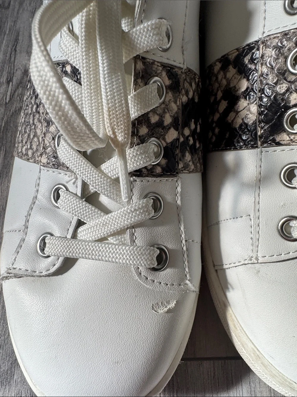 Sam Edelman White Sneakers Snake-Print Stripe leather 8 animal print active